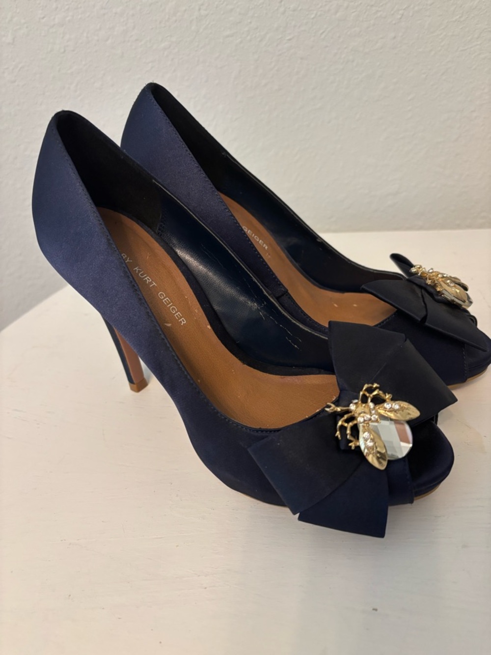 KG by Kurt Geiger Jitterbug peep-toe courts navy blue satin bow heel 36/6